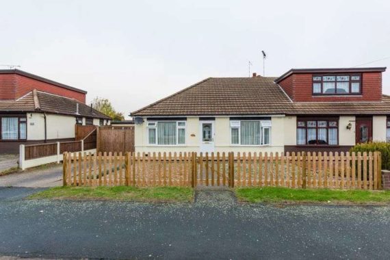 2 bedroom Detached f...